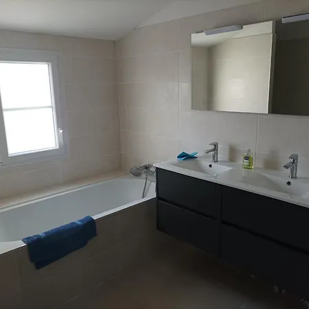 Holiday home Maison 4 A 300m De La - Climatisee Rivedoux-Plage